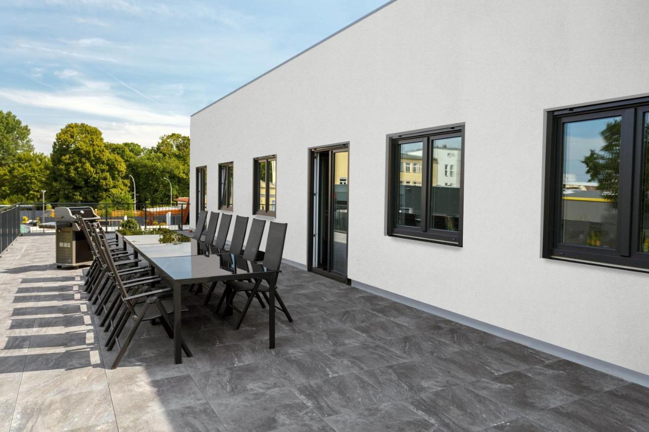 Monteurzimmer Berlin Pankow Mit Dachterrasse - Nur 10 Min. Von Der A10 - 3 Zimmer/ 7 Betten Exterior photo